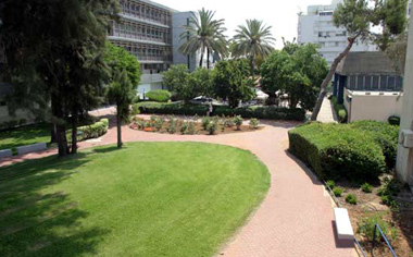 המרכז ללימודים חוץ אקדמיים במכללת רמת גן