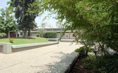 המרכז ללימודים חוץ אקדמיים במכללת רמת גן